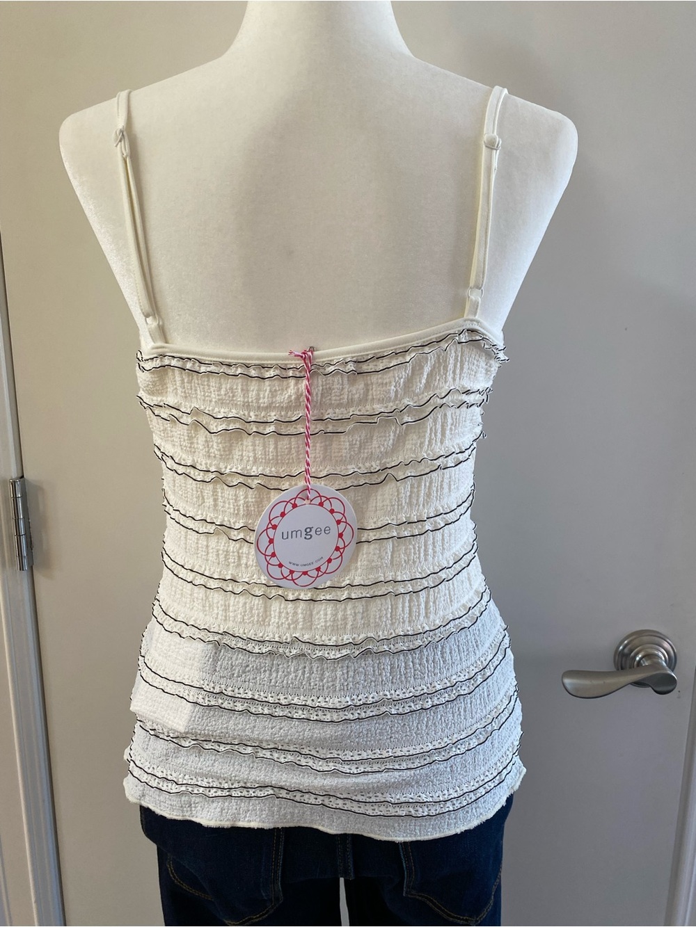 Umgee Tank Textured Ruffle Trim Smocked Cami with Adjustable Straps Size Medium - Picture 2 of 2